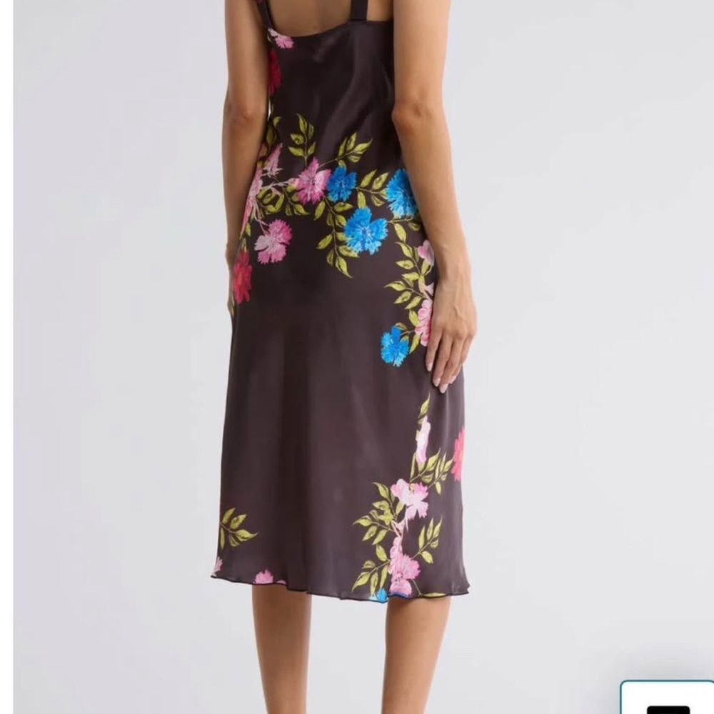 New Bene floral dress - Picture 2 of 9